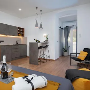 Deluxe Rooms&apartments Korzo Apartment Pula
